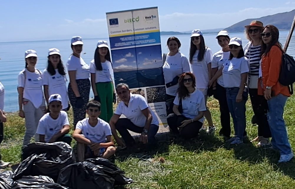 On 28 August, 2022, Urban Foundation organised clean-up activities to celebrate the Sevan Lake Day in cooperation with “Environment and Youth” NGO.